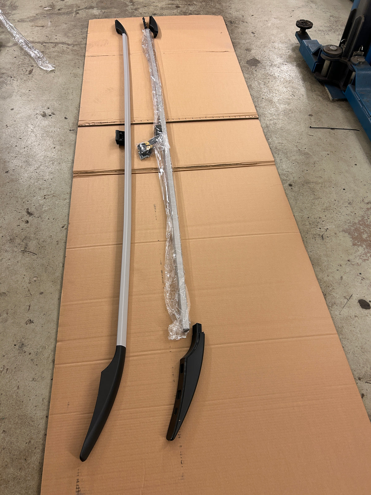 Mercedes Benz Vito Viano V Klasse W639 W447 Dachträger + Dachreling Set - Schwarz/Silber